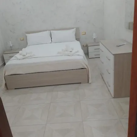 Crystal House Nyaraló
